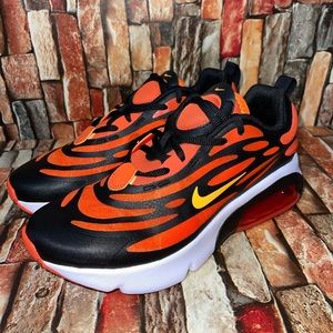 Nike air max exosense women size 7.5 orange/black